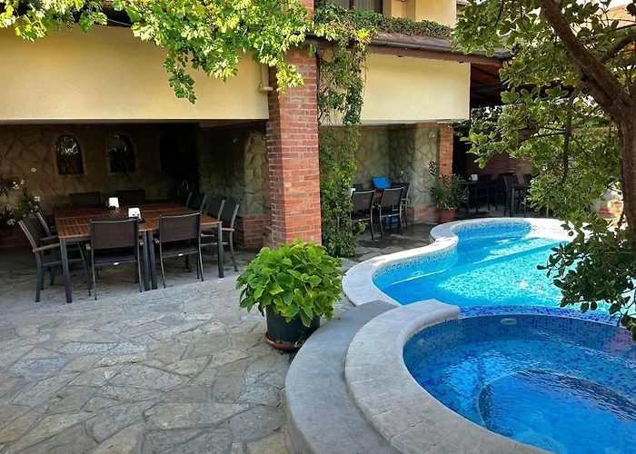 ホテル хотел м1 2*