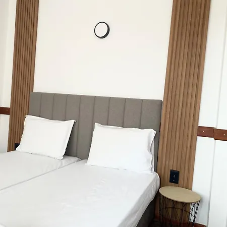 хотел м1 2* Primorsko